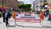 SAMSUN CUMHURİYET KADINLARI BANDO TAKIMI TARSUS SOKAKLARINI RENKLENDİRDİ
