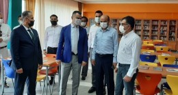 Tarsus Kaymakamı ve Tarsus Ticaret ve Sanayi Odası Başkanı, Tarsus TSO Mesleki ve Teknik Anadolu Lisesi’nde Güner AKKAYA Kütüphanesini Açtı