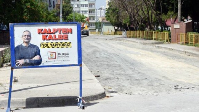 TARSUS Belediye Başkanı Dr. Haluk BOZDOĞAN;” KALPTEN KALBE YOL YAPIYORUZ”. TARSUS Belediyesi TAM KAPANMAYI Fırsata Çevirip YOL ÇALIŞMALARINA Hız Verdi