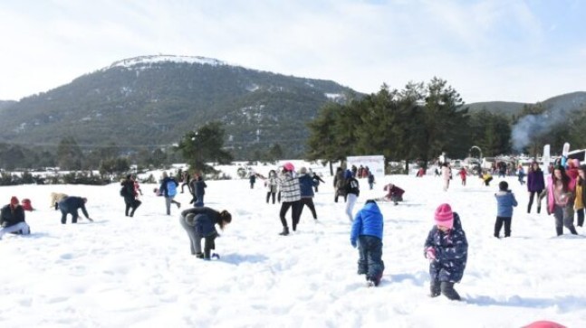 TARSUS Belediyesi Çocuklara 1200 Rakımda KAR Eğlencesi Yaşattı