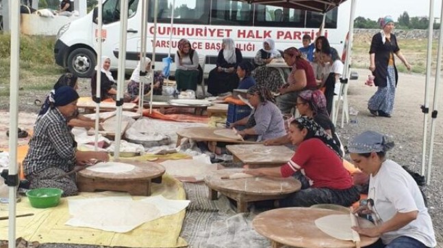 TARSUS CHP’nin DAYANIŞMA EKMEKLERİ Tozkoparan Mahallesinde