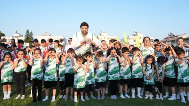 TARSUS’TA 19 MAYIS COŞKUSU GELECEK SPOR KULÜBÜ TANITIM ETKİNLİĞİ İLE BAŞLADI