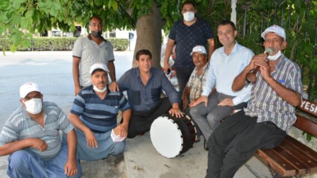 CHP Tarsus İlçe Başkanı Av. Ozan VARAL; “SANATINI İCRA EDEN EMEKÇİNİN YANINDAYIZ”.