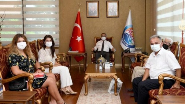 Çukurova Çağdaş Sanat Kültür ve Eğitim Vakfı MERSİN Valisi Ali İhsan SU’yu Ziyaret Etti