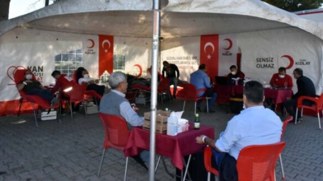 TARSUS Belediye Çalışanları TÜRK KIZILAY’A KAN Desteği Verdi