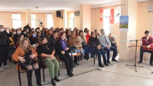 CHP Tarsus Kadın Kolları, “Kadınların Gözünden Hayat” Fotoğraf Sunumu ve “Ezgilerin Gücüyle Kadın Ezgileri” Müzik Dinletisi Yaptı