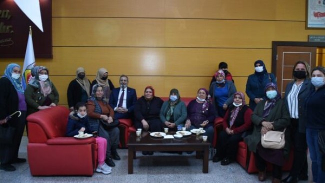 TARSUS Belediyesi ÜRETİCİLERE, “Tarımsal Üretimde Akıllı Gübreleme ve Sulama” Konulu Seminer Verdi