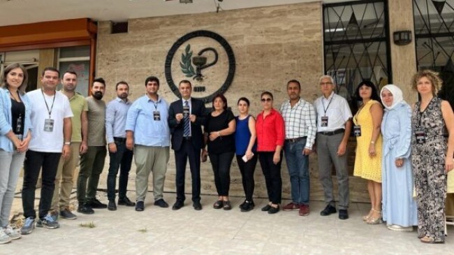 BAŞKAN OZAN VARAL’dan, HALK SAĞLIĞI ve HAKLARI İÇİN Ses Yükselten ECZACILARA DESTEK Ziyareti