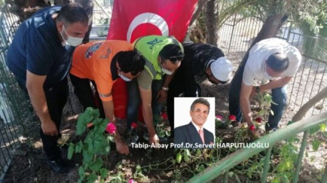 Tarsus CHP’den VEFA Örneği – MERHUM Tabip-Albay Prof. Dr. Servet HARPUTLUOĞLU, Mezarı Başında Dualarla Anıldı