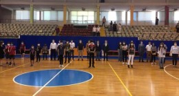TARSUS Kaymakamı Kadir Sertel OTÇU; MERSİN Genelinde ONLİNE Düzenlenen Satranç Turnuvasında Dereceye Giren Öğrencilere Ödüllerini Verdi