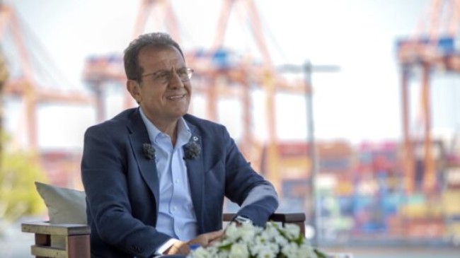 MERSİN Büyükşehir Belediye Başkanı Vahap SEÇER: “100 BİN GIDA KOLİSİ DAĞITIMI YAPTIK, TALEPLER DEVAM EDİYOR” dedi.