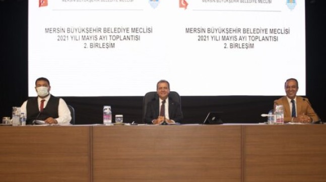 MERSİN Büyükşehir Belediye Başkanı Vahap SEÇER; “Bugünler TÜRKİYE CUMHURİYETİ Siyasi Tarihine UTANÇ GÜNLERİ OLARAK GEÇECEK, Bir Taraftan DEVLET BÜROKRASİSİNİ Diğer Taraftan PARA KONUSUNDA Biz Meclisi Aşamıyoruz.