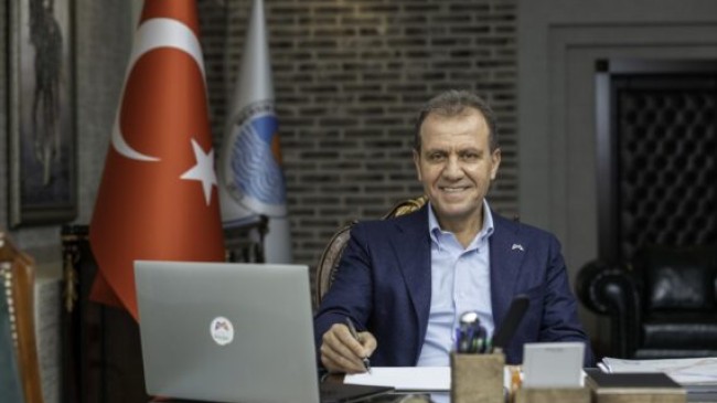 MERSİN Büyükşehir Belediyesi Başkanı Vahap SEÇER; Mersinlilerin TERTEMİZ Bayram Karşılamaları İçin TÜM HİZMETLERİ Yerine Getirdi. Bayramda Hangi Hizmetlerin Devam Edileceğinin Bilgisini Verdi. Halkımız TEKSİN Alo 185’ten Belediye’ye Ulaşabilir.