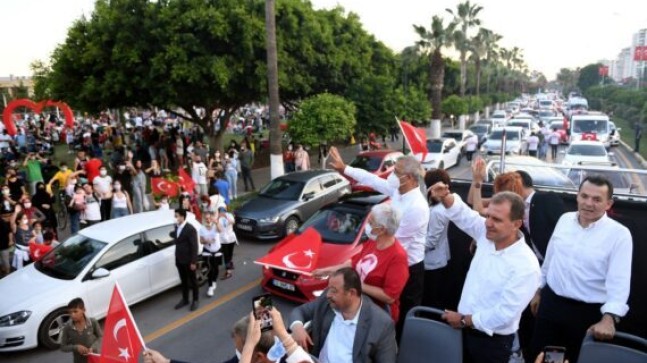 MERSİN Büyükşehir Belediye Başkanı Vahap SEÇER; 19 MAYIS 1919 BAĞIMSIZLIK Direniş BİRLEŞİMİNİ CHP’li Belediye Başkanlarıyla Birlikte Halkın Huzurunda TAM DESTEKLE Gösterdi