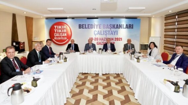 CHP Genel Başkanı CHP’li Belediye Başkanlarıyla GAZİANTEP’te ÇALIŞTAY Düzenledi