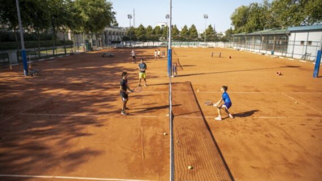 Mersin Büyükşehir Belediyesi Gençlik ve Spor Kulübü, 20 Sporcu ile Mersin’i TENİS Kenti Yapma Yolunda Çalışıyor