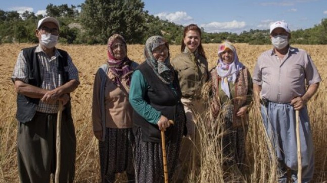 Mersin’den KADIN Kooperatifi Başkanı Meral SEÇER; “ATA TOHUMLARI Sayesinde Hem Geçmişimize Hem Geleceğimize Sahip Çıkacağız”.