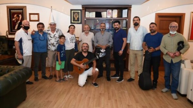 TARSUS Belediyesi’nde Dr. Haluk BOZDOĞAN’ın Başkanlık Makamında Melodi Sesleri Yükseldi