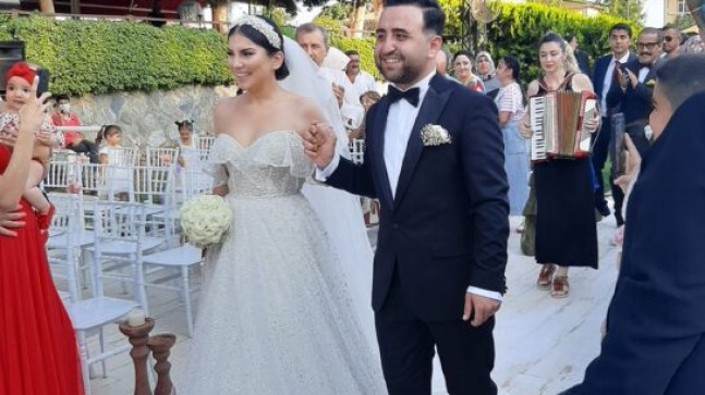 Merve YILMAZ ve Ozan KARABULUT EVLENDİLER