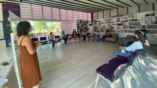 TARSUS Belediyesi Kadın Yaşam Destek ve Dayanışma Merkezi, Temel Fotoğrafçılık ve Öz Savunma Dersleri Veriyor