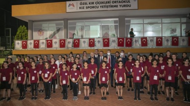 CHP Genel Başkanı Kemal KILIÇDAROĞLU MERSİN’de ilk Ziyaretini KIR ÇİÇEKLERİ’ne Yaptı