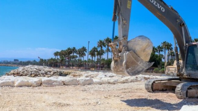 MERSİN Büyükşehir, ATATÜRK PARKI ve KÜLTÜR PARK’ta TAŞ TAHKİMAT Çalışması Başlattı