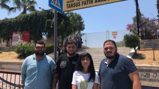 CHP Tarsus İlçe Başkanı Av. Ozan VARAL, CHP Gençlik Kollarıyla Birlikte, YKS Sınavına Giren Ailelerin Heyecanına Ortak Oldular 
