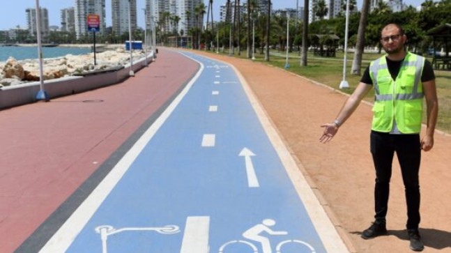 MERSİN Büyükşehir Belediyesi 18.2 Km’lik Bisiklet Yolunun Sadece Bisikletlilerin Kullanması İçin çalışma Başlattı