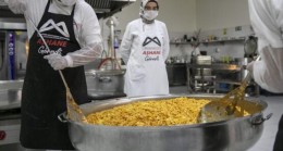 MERSİN Büyükşehir’in Mahalle Mutfakları 19 AYDA 200 BİN YEMEKLE Sofralara Ulaştı