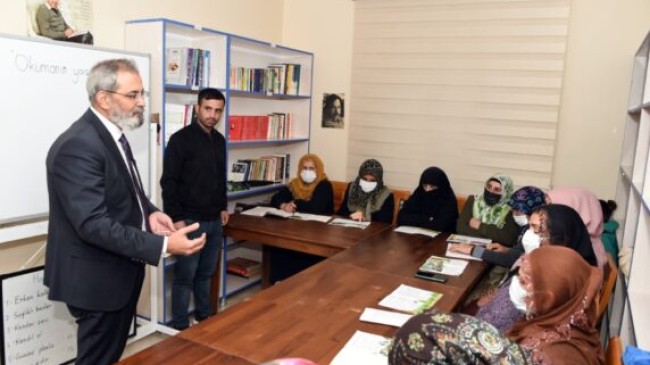 TARSUS Belediye Başkanı Dr. Haluk BOZDOĞAN; ‘’TARSUS’TA OKUMA YAZMA BİLMEYEN KADIN KALMAYACAK’’.