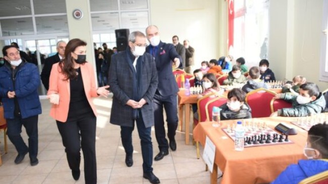 TARSUS Belediyesi Tarsus’un Kurtuluşunun 100. Yılında “100. YIL SATRANÇ Turnuvası” Düzenledi