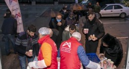 MERSİN Büyükşehir’in “1 EKMEK, 1 ÇORBA” Projesi Binlerce Vatandaşın İçini Isıtıyor