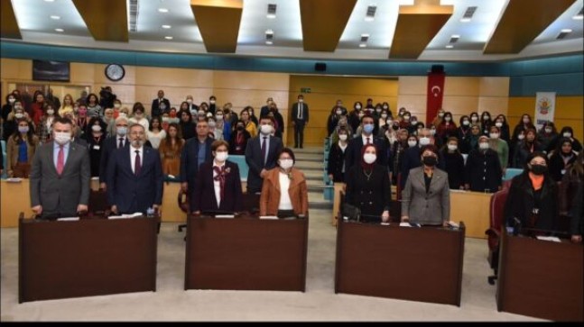 TARSUS’TA Dünya Emekçi Kadınlar Günü Paneli Düzenlendi