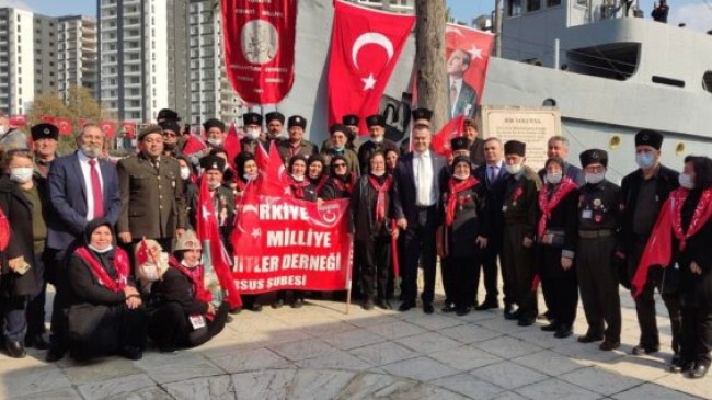 Tarsus Kaymakamı Kadir Sertel OTÇU ve Tarsus Belediye Başkanı Dr. Haluk BOZDOĞAN, NUSRET Mayında 18 Mart Çanakkale Deniz Zaferini Kutladılar