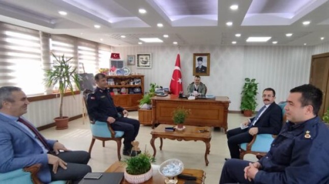 TARSUS Kaymakamı Kadir Sertel OTÇU, İlçe Asayiş ve Güvenlik Toplantısını Makamında Yaptı