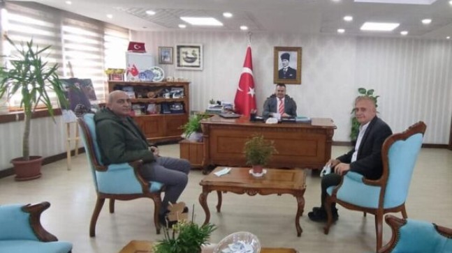 Tarsus İdman Yurdu Spor Kulübünün 99. Yıl Dönümünde Kulüp Başkanı Ali İLK, Tarsus Kaymakamını Ziyaret Etti