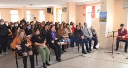 CHP Tarsus Kadın Kolları, “Kadınların Gözünden Hayat” Fotoğraf Sunumu ve “Ezgilerin Gücüyle Kadın Ezgileri” Müzik Dinletisi Yaptı