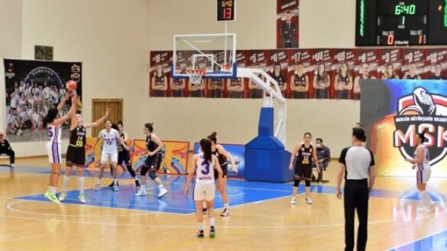 MERSİN Büyükşehir MSK KADIN BASKETBOL Takımı, ÇEŞME’Yİ 93-48 Yendi