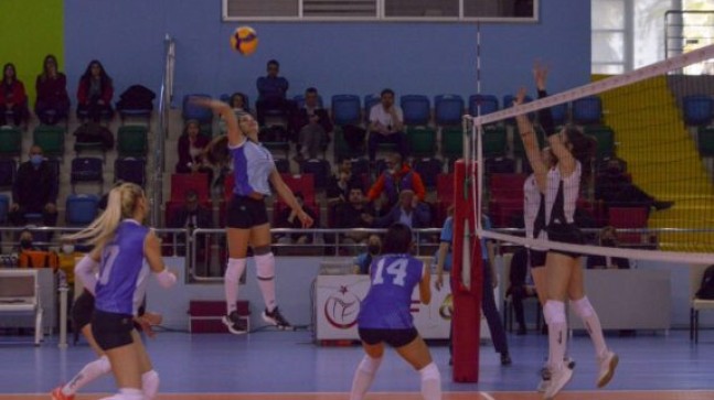 MERSİN Büyükşehir MSK KADIN VOLEYBOL Takımı VAKIFBANK’I 3-0 Yendi