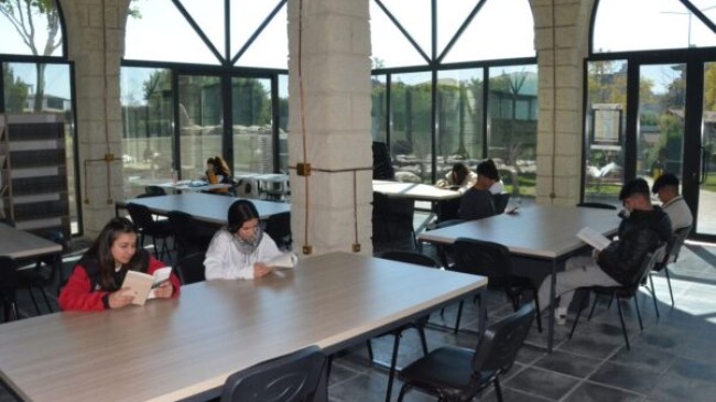 MERSİN Büyükşehir, TARSUS Ötüken Vadi Parkta Okuma Salonu Açtı