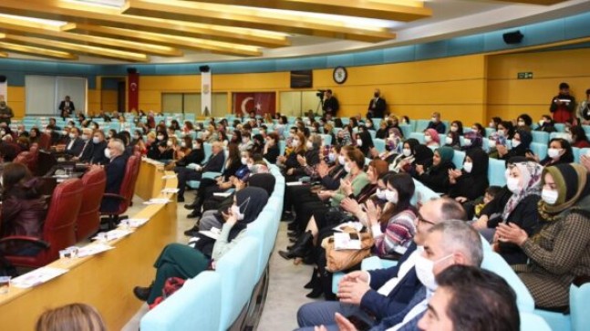 TARSUS BELEDİYESİ 8 MART EMEKÇİ KADINLAR GÜNÜNE BİR DİZİ ETKİNLİK DÜZENLEDİ