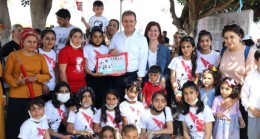 Vahap SEÇER ve Meral SEÇER, ÇOCUKLARIN 23 NİSAN SEVİNCİNE ORTAK OLDU