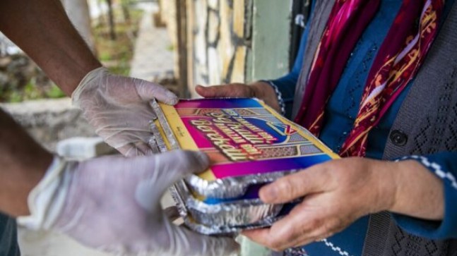 MERSİN Büyükşehir, Ramazan Ayını İlk Yarısında 200 Bin İftar Yemeği Dağıttı