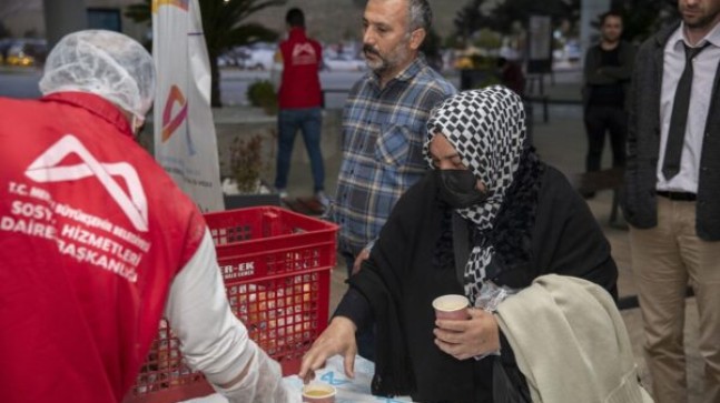 MERSİN Büyükşehir, OTOGAR ve GARLARDA İftarlık Çorba Dağıtıyor