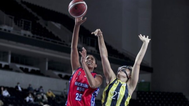 MSK KADIN BASKETBOL EKİBİ PLAY-OFF’TA İLK GALİBİYETİNİ ALDI