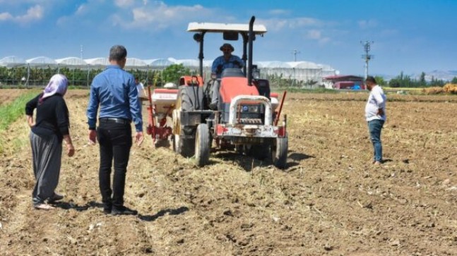 TARSUS Belediyesi Tohum Atağında, SOYA FASULYESİ Ekimini Yaptı