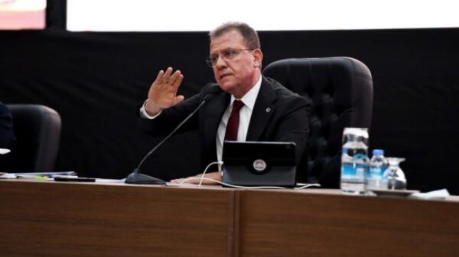 SEÇER, D-400 Karayolundaki TIR Trafiğini ve Mersin’e Verdiği Zararları Değerlendirdi