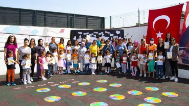 MERSİN Büyükşehir Münir ÖZKUL Kreşinde ANNELER GÜNÜ Coşkusu