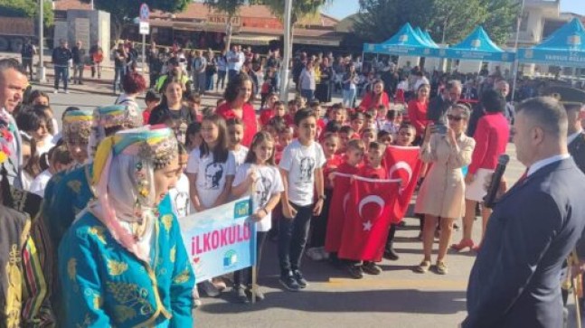 TARSUS Kaymakamı Kadir Sertel OTCU; CUMHURİYET Bayramını Birçok Etkinliklerle Kutladı